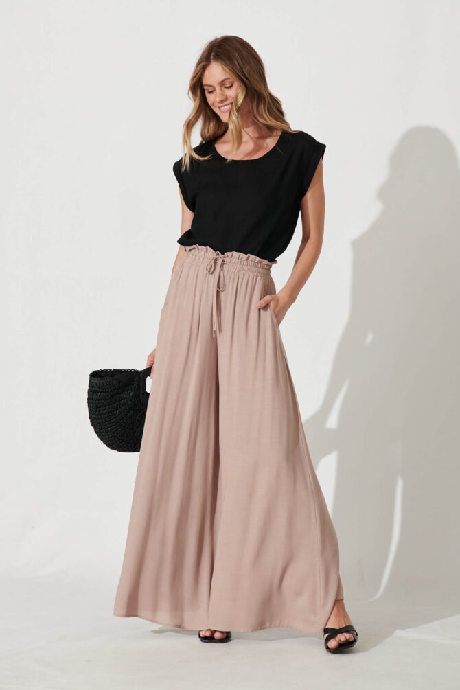 Rejina Top In Black Linen Blend - Image 4