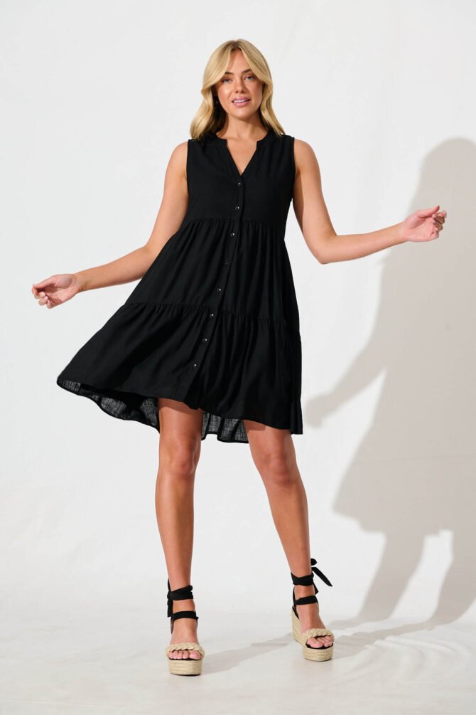 Dress in Black Linen Blend