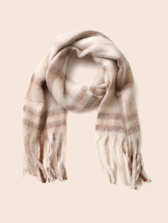 Plaid Contrast Fringe Trim Scarf - Image 6