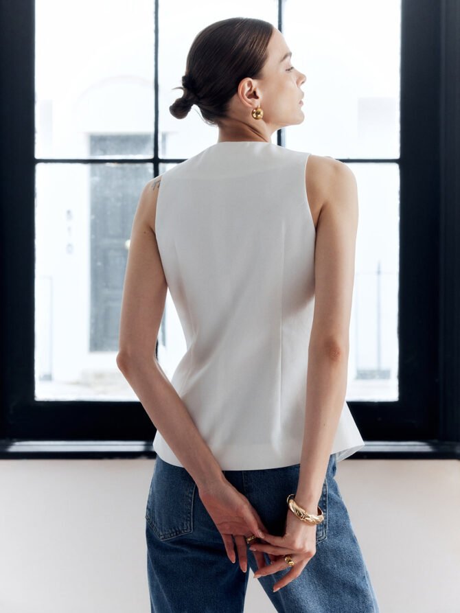 Cotton & Linen Metal Button Solid Vest - Image 3